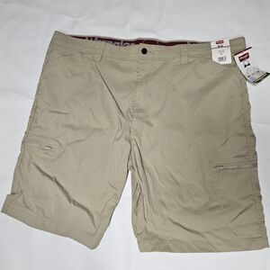 New Wrangler Mens Cargo Shorts Size 46 Relaxed Fit